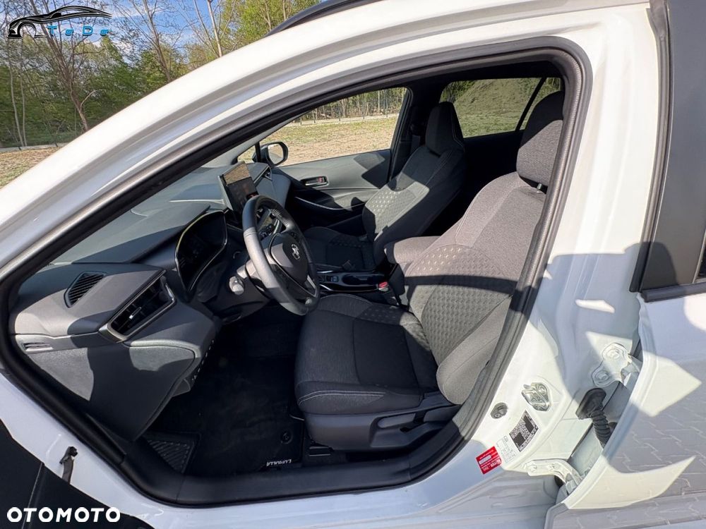Toyota Corolla 1.8 Business Edition - 21