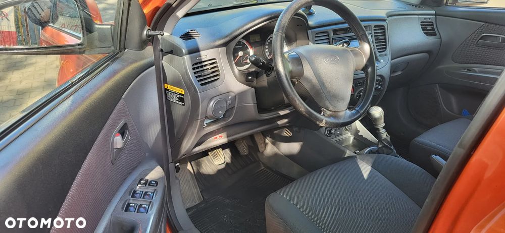 Kia Rio 1.4 / City - 6