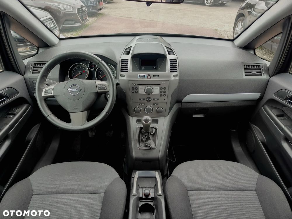 Opel Zafira 1.6 - 10