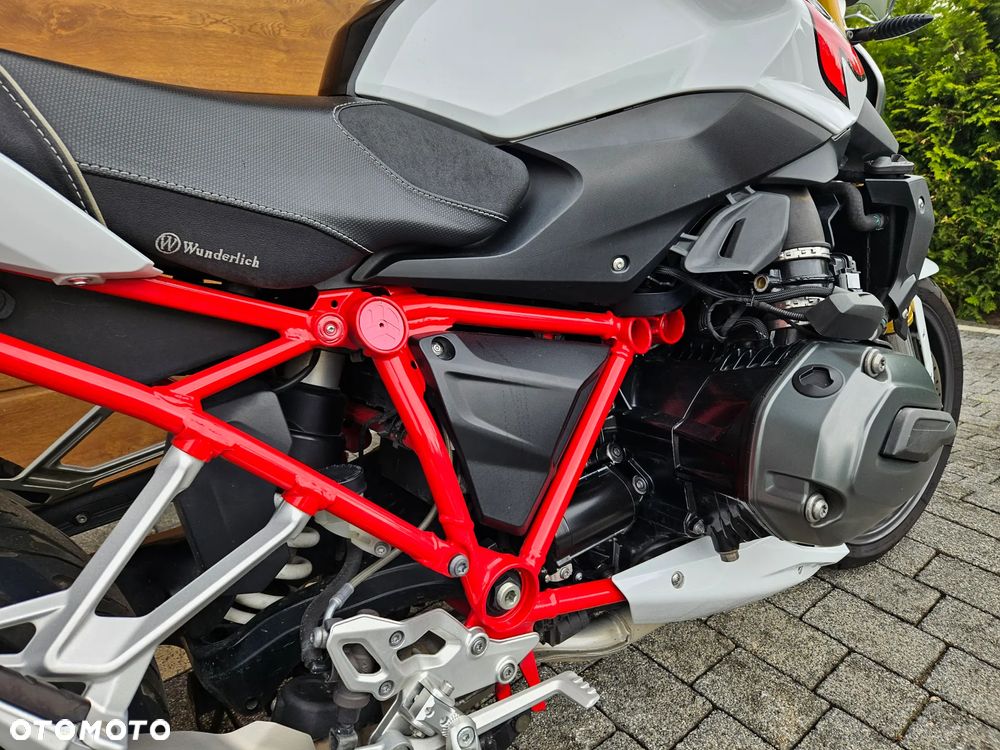 BMW R - 18