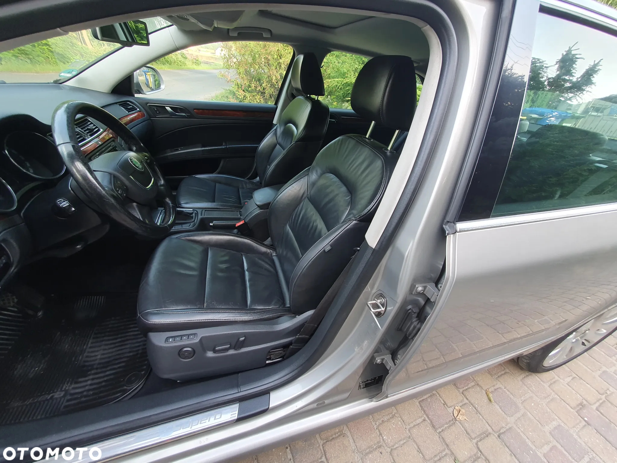 Skoda Superb 2.0 TDI Exclusive - 10