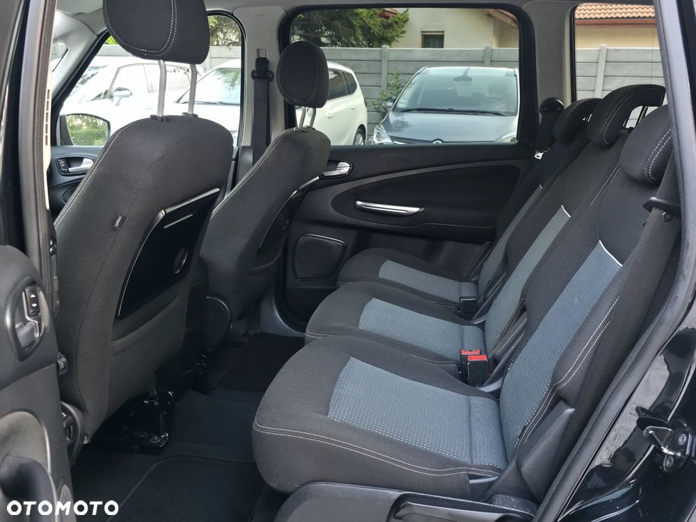Ford Galaxy 2.0 Champions Edition - 13