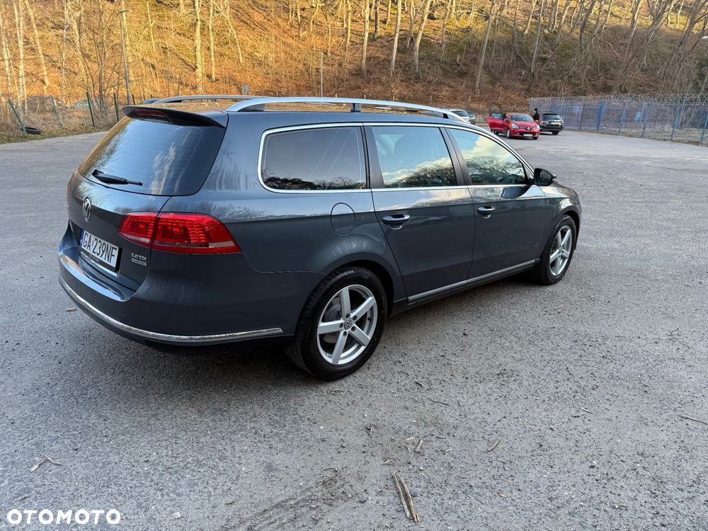 Volkswagen Passat 2.0 TDI BlueMotion Technology Comfortline - 23