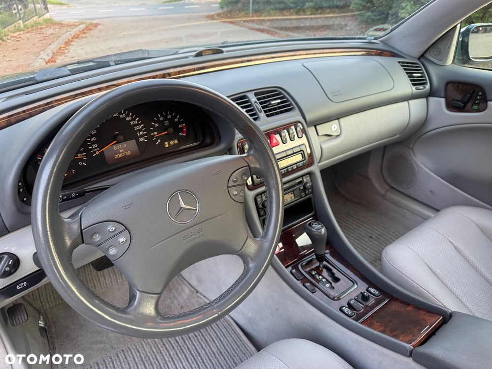 Mercedes-Benz CLK - 16