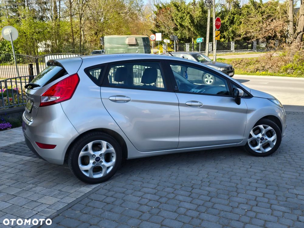 Ford Fiesta 1.25 Champions Edition - 12