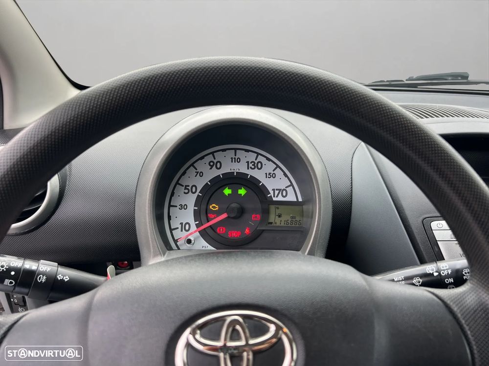 Toyota Aygo 1.0 + AC - 11