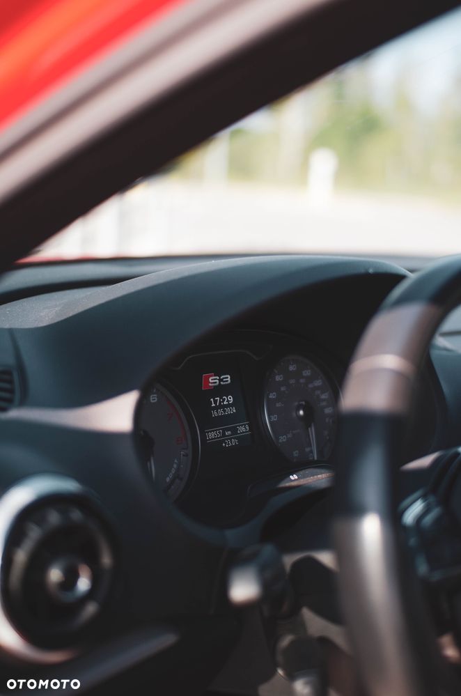 Audi S3 S tronic - 11