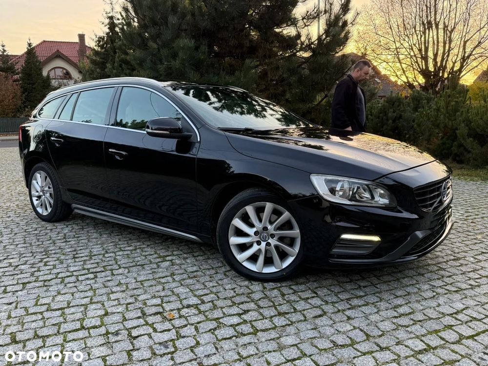 Volvo V60 D4 Geartronic Summum - 13