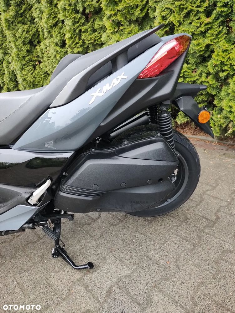 Yamaha X-max - 12