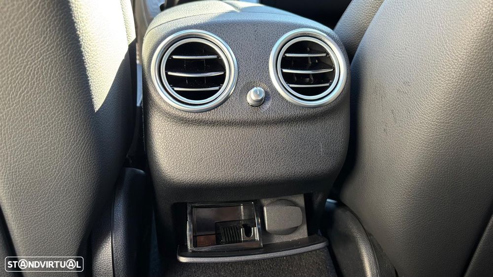 Mercedes-Benz E 300 de 9G-TRONIC AMG Line - 31