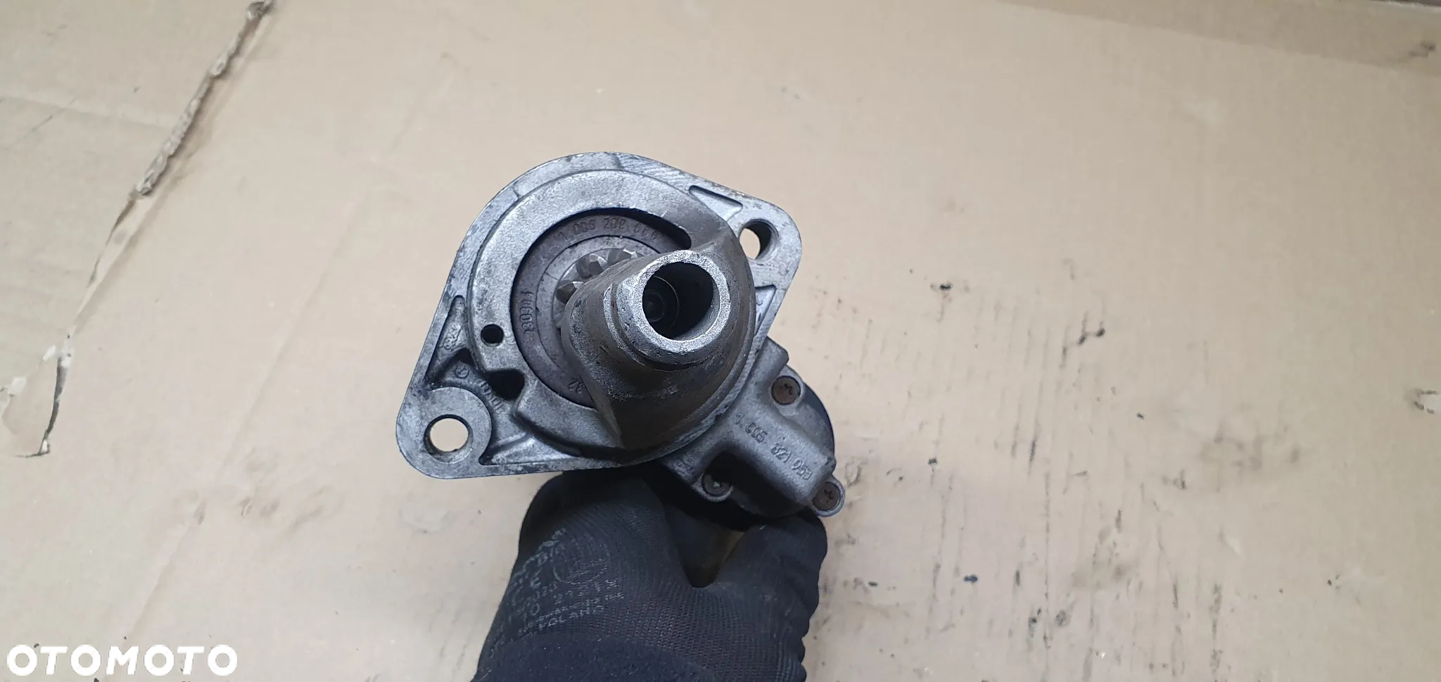 Rozrusznik starter silnika Audi A4 B5 2.5 TDI 059911023HX - 3