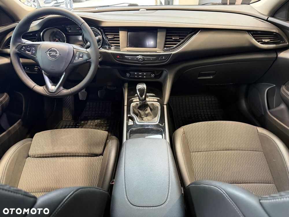 Opel Insignia - 17