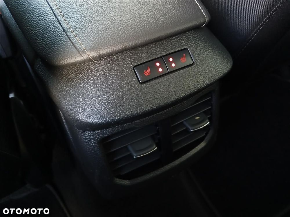 Ford Mondeo 2.0 EcoBlue Titanium - 27