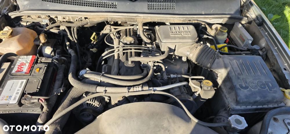 Jeep Grand Cherokee 4.0 Laredo - 9