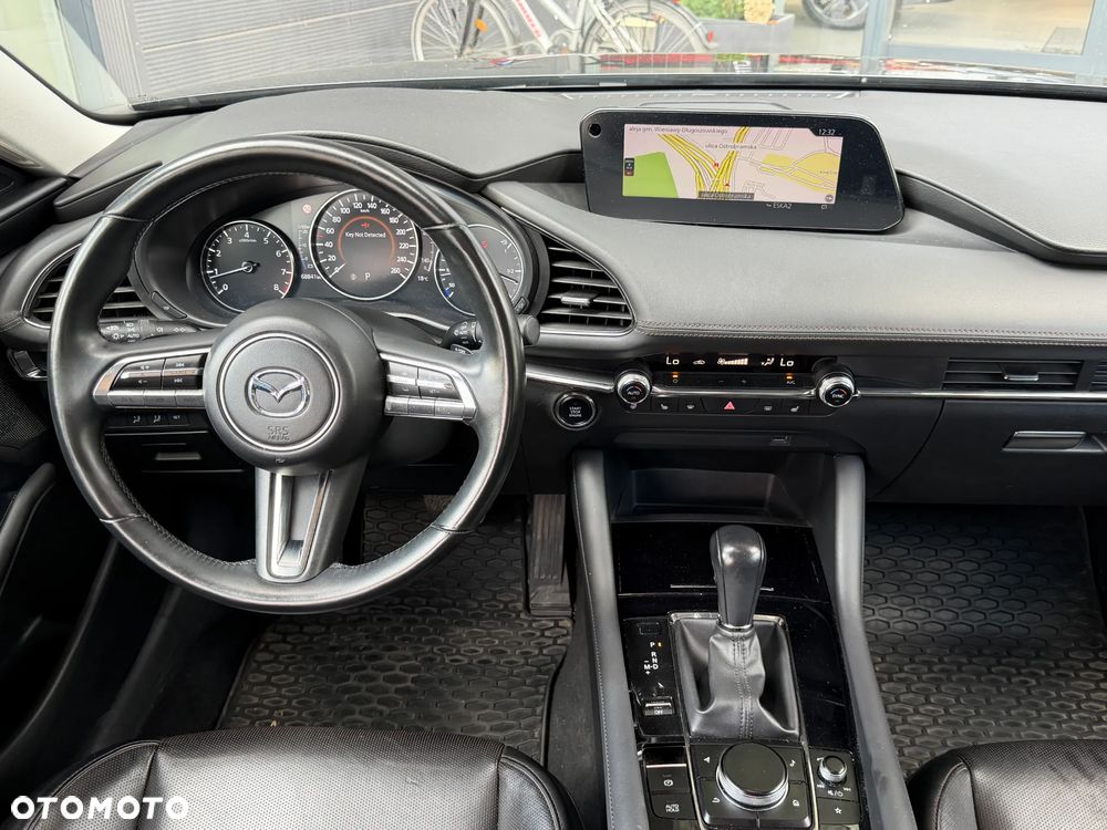 Mazda 3 2.0 mHEV Hikari - 24