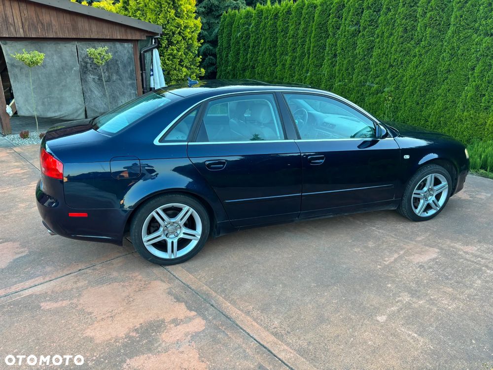 Audi A4 Limousine 2.0 T FSI quattro tiptronic - 8