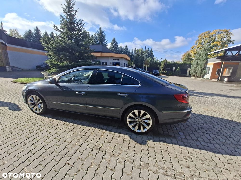 Volkswagen Passat - 10