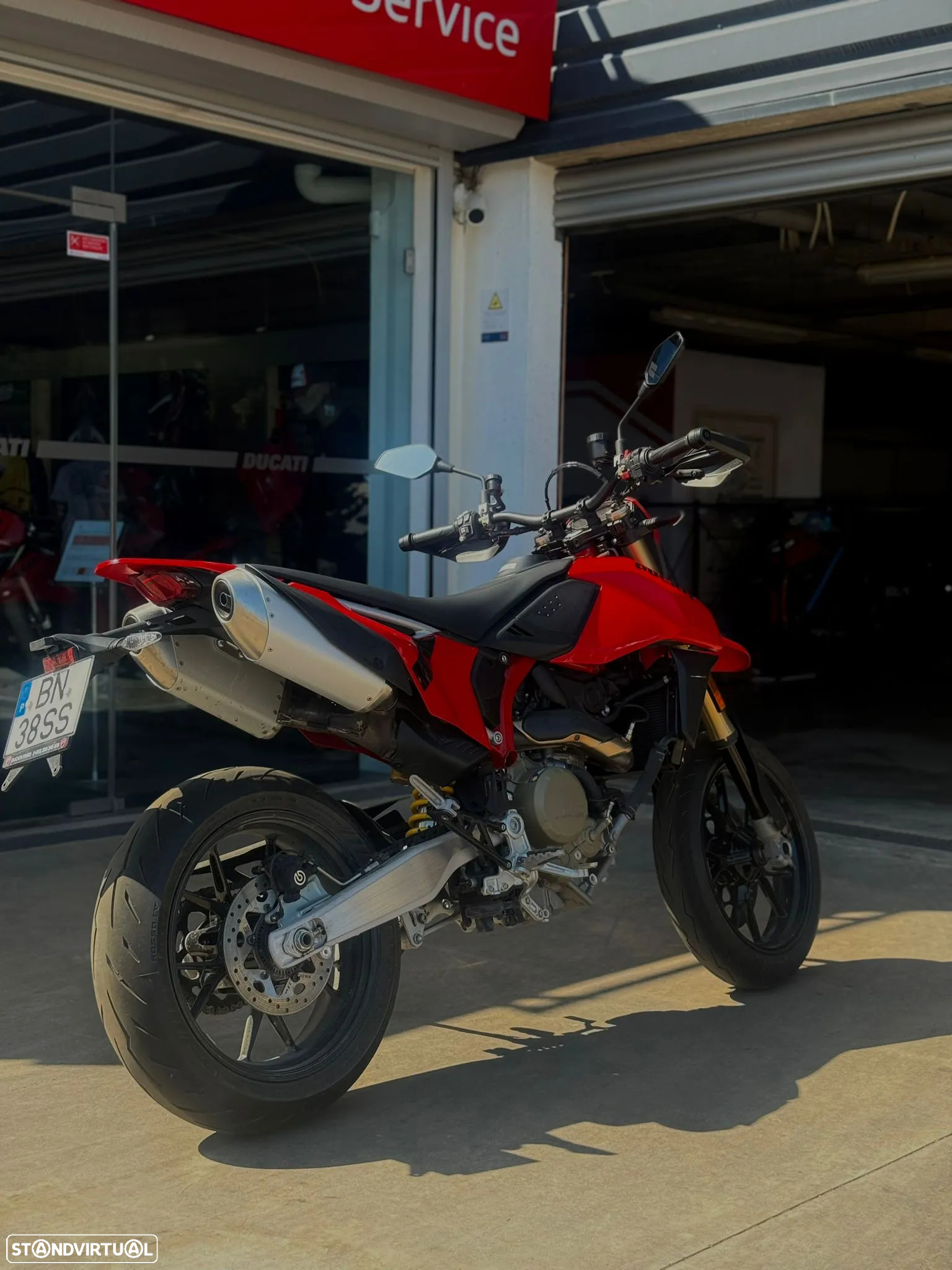 Ducati Hypermotard 698 Mono - 3