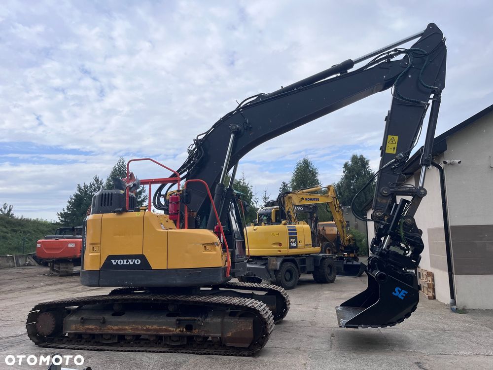 Volvo ECR235EL - 6