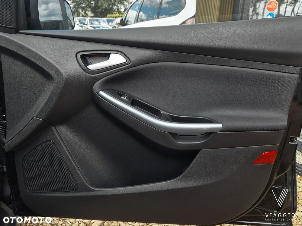 Ford Focus 1.6 EcoBoost Titanium - 25