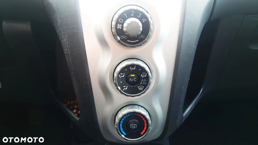 Toyota Yaris 1.0 VVT-i Style - 12