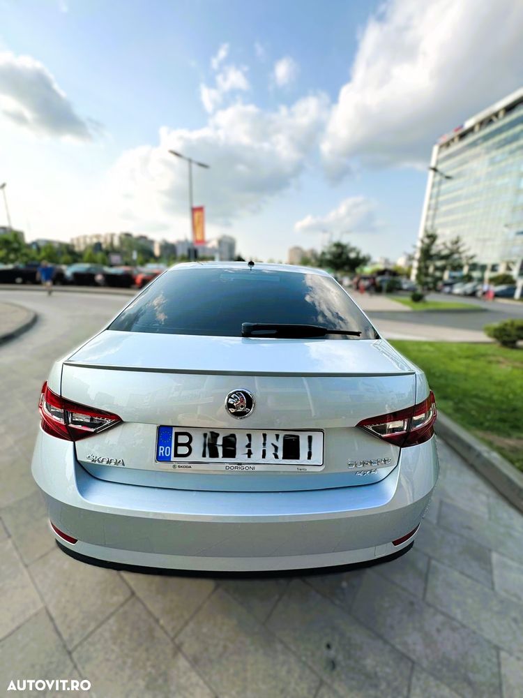 Skoda Superb 2.0 TDI DSG L&K - 4