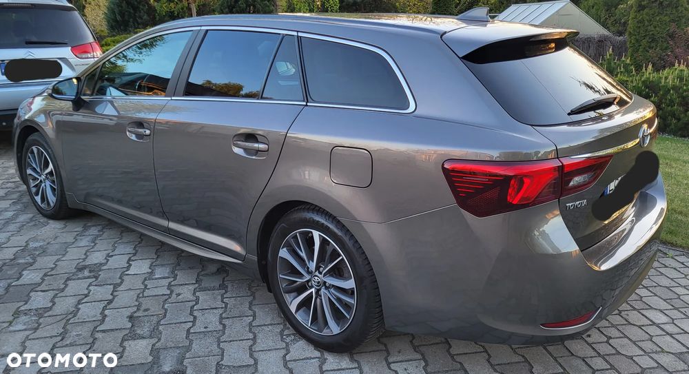 Toyota Avensis 2.0 D-4D Prestige - 5
