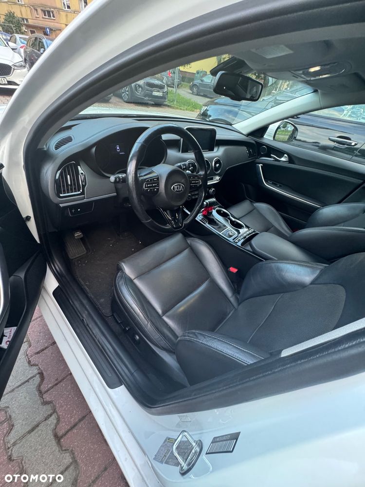 Kia Stinger 2.0 T-GDI L - 29