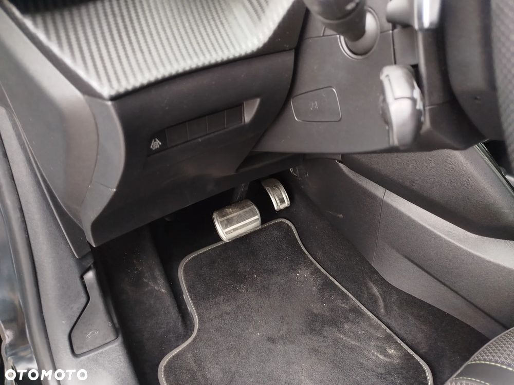 Peugeot 208 1.2 PureTech GT Pack S&S EAT8 - 21