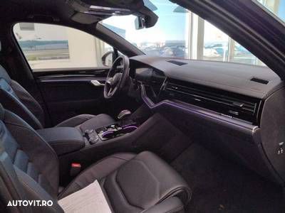 Volkswagen Touareg 3.0 V6 TDI 4Motion DPF Automatik R-Line - 4