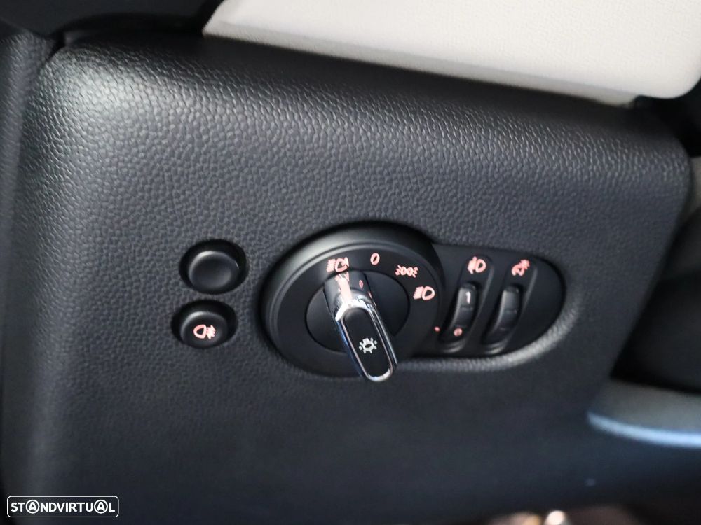 MINI Cabrio Cooper Aut. JCW - 36