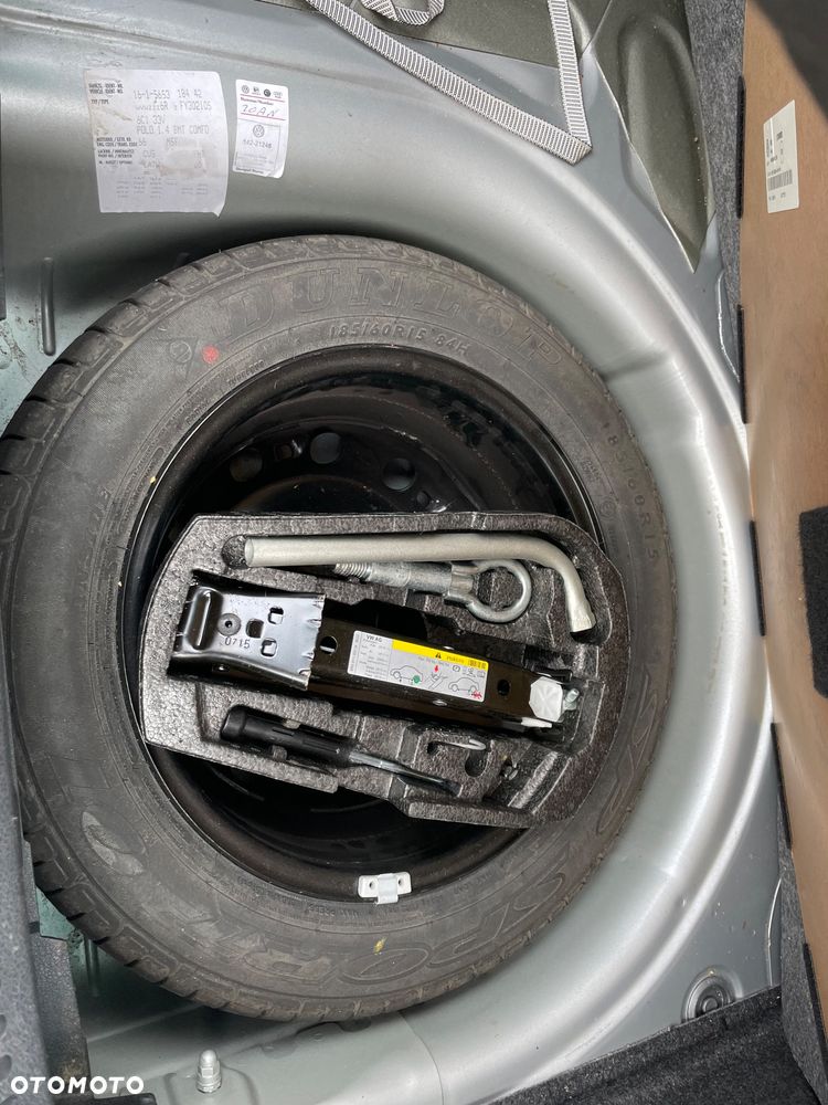 Volkswagen Polo 1.4 TDI Blue Motion Technology Lounge - 21