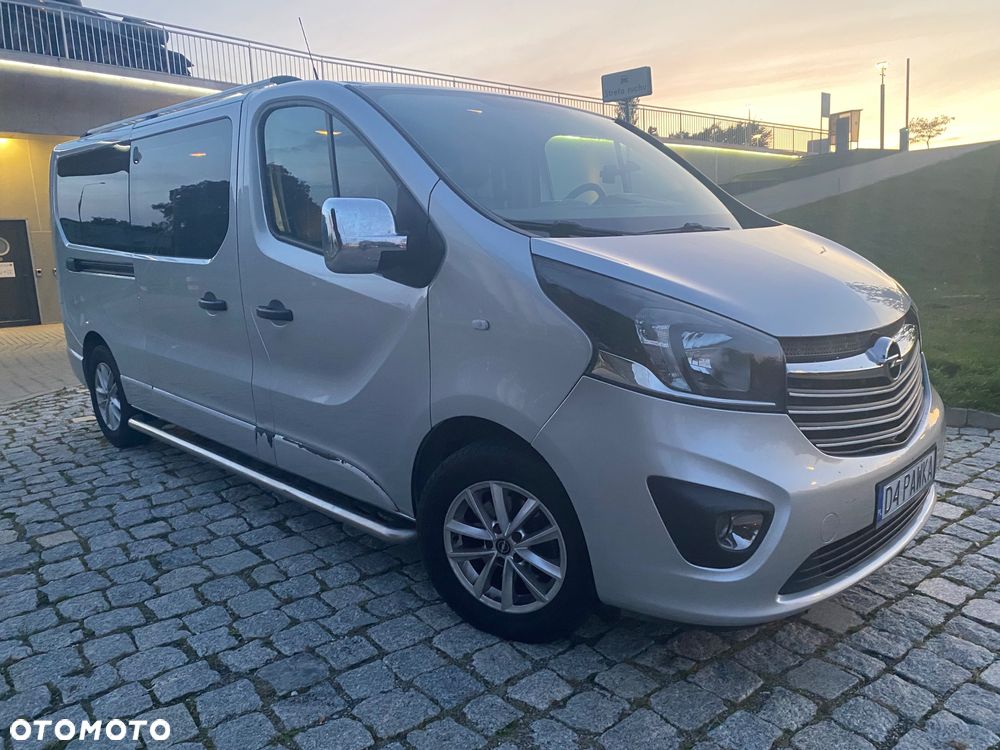 Opel Vivaro - 11