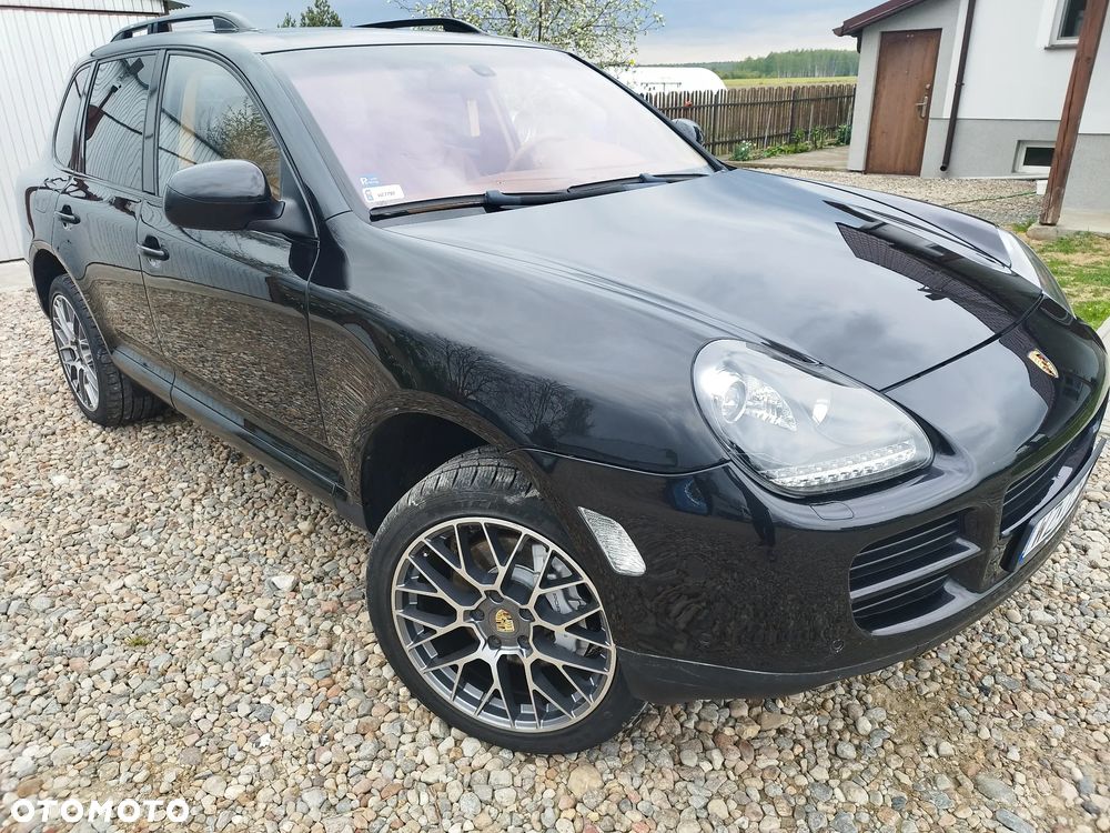 Porsche Cayenne - 2
