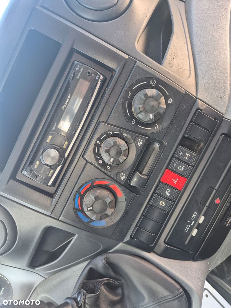 Iveco Daily 65 C 18 / 3.0 DIESEL / HDS FASSI F28B / WYWROTKA / MOCNA RAMA / BEZWYPADKOWY / SERWISOWANY / MOCNY SILNIK / EURO 4 / BEZWYPADKOWY - 28