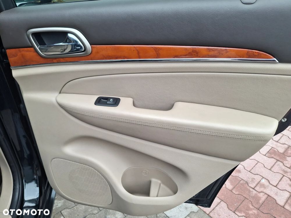 Jeep Grand Cherokee 3.0 CRD Overland Summit - 28