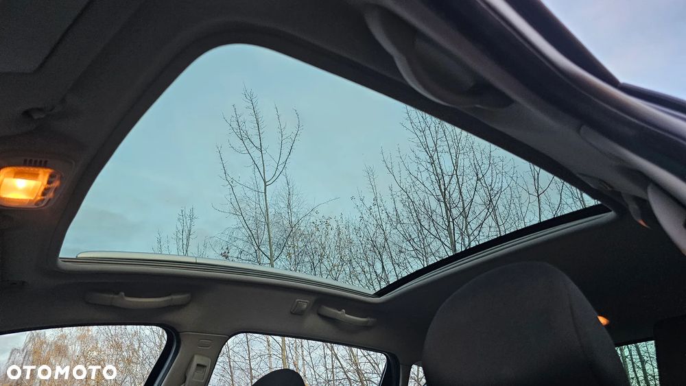 Peugeot 207 1.6 Trendy - 8