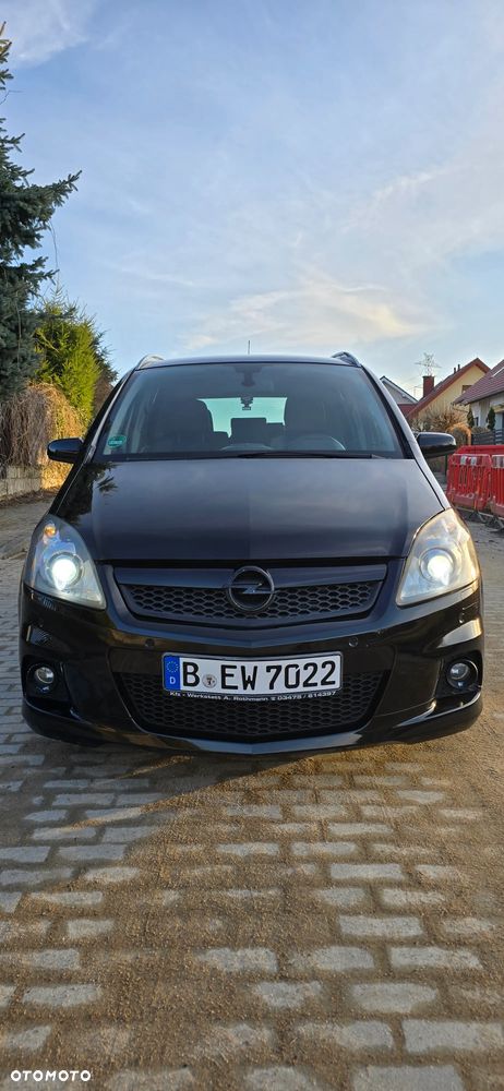 Opel Zafira 2.0 T OPC - 2