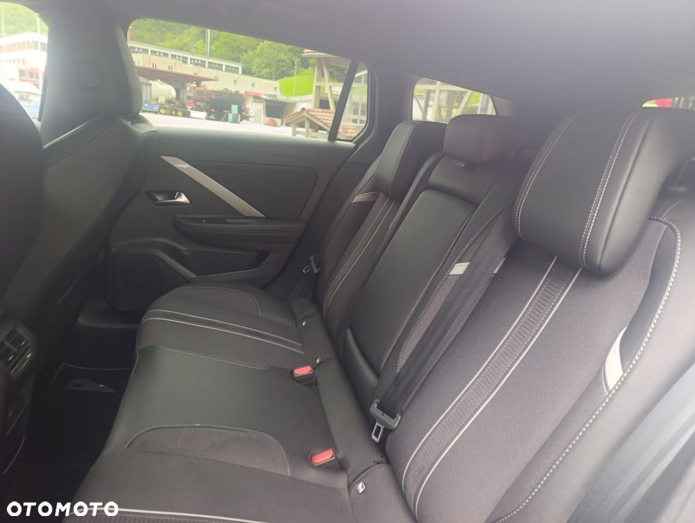 Opel Astra GS - 12