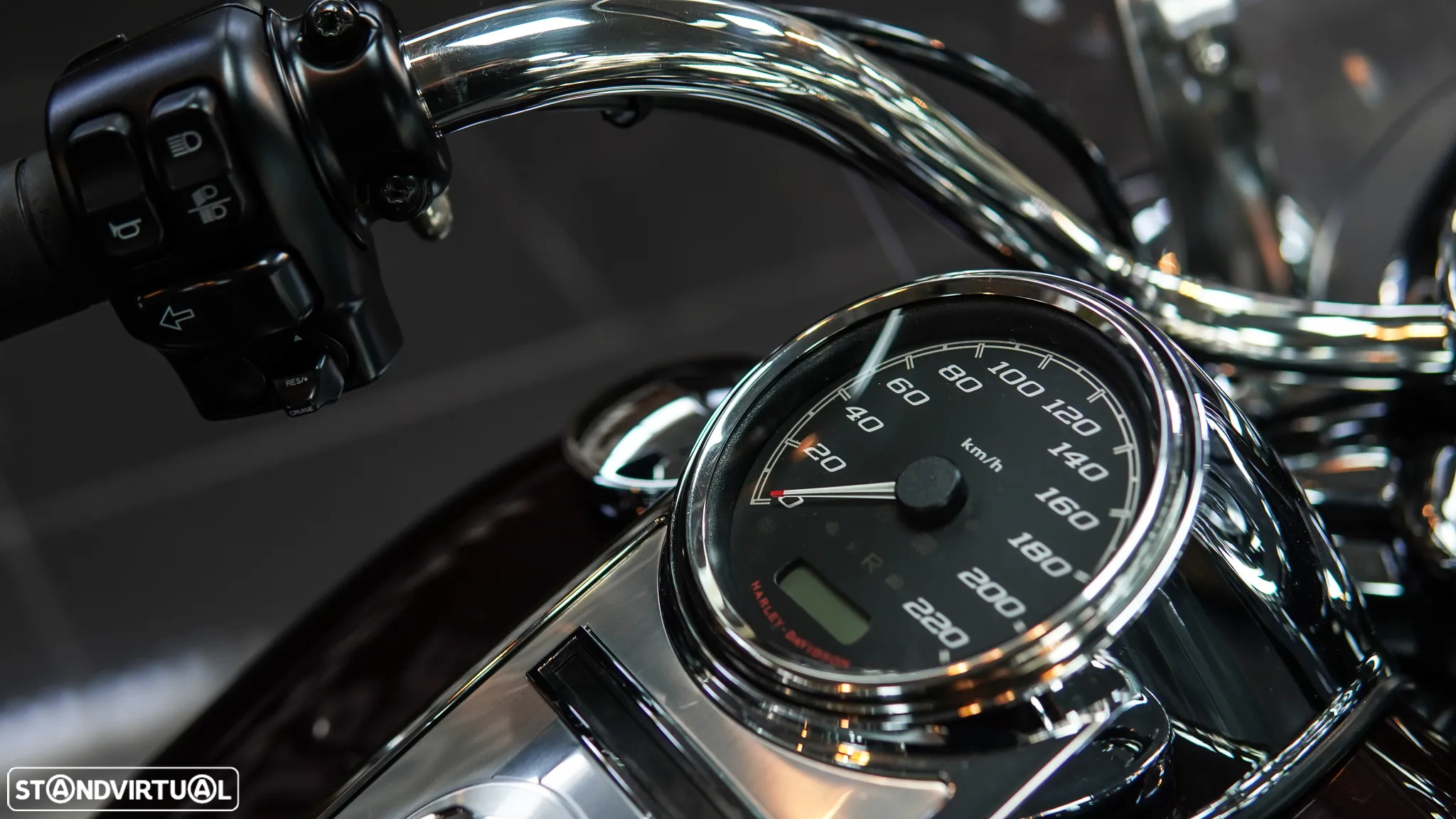 Harley-Davidson Road King Classic - 26