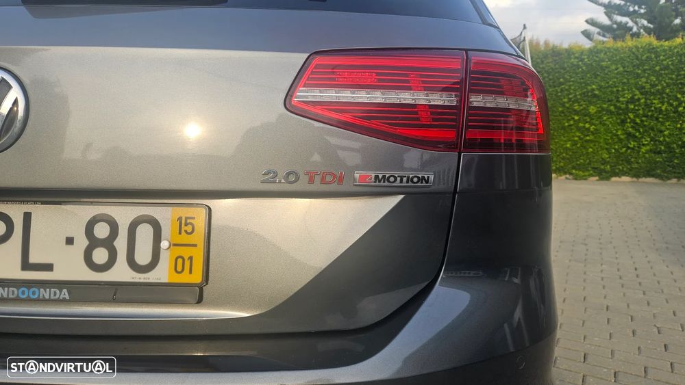 VW Passat Variant 2.0 TDi Highline DSG 4Motion - 2