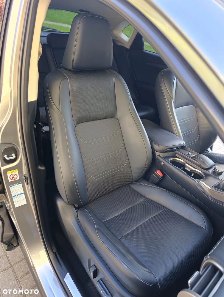 Lexus NX 200t Comfort AWD - 21
