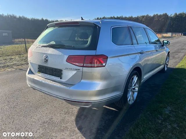 Volkswagen Passat Variant 2.0 TDI DSG (BlueMotion Technology) Highline - 4