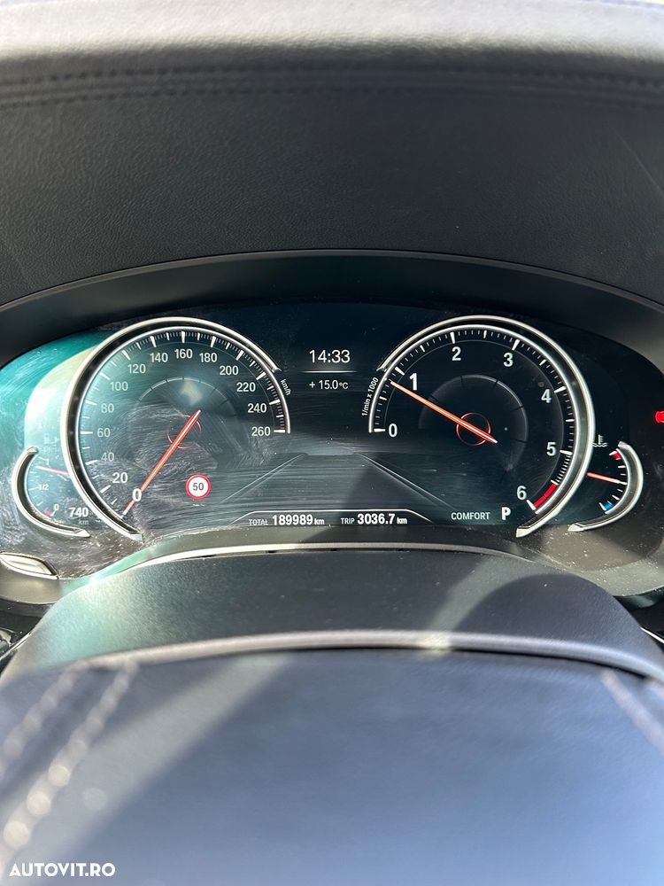 BMW Seria 5 520d AT - 10