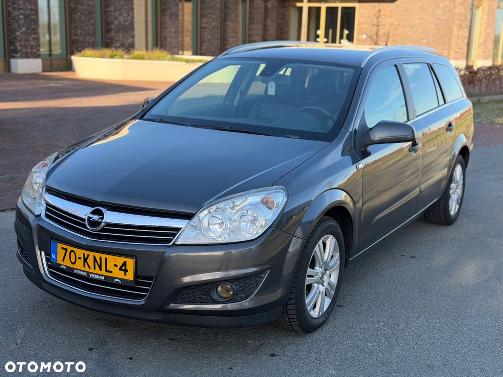Opel Astra 1.6 Color Edition - 4
