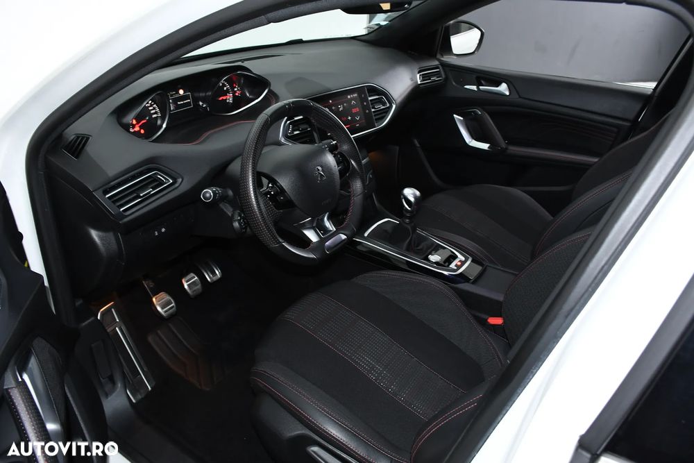 Peugeot 308 1.2 L PureTech Turbo S&S Active - 14