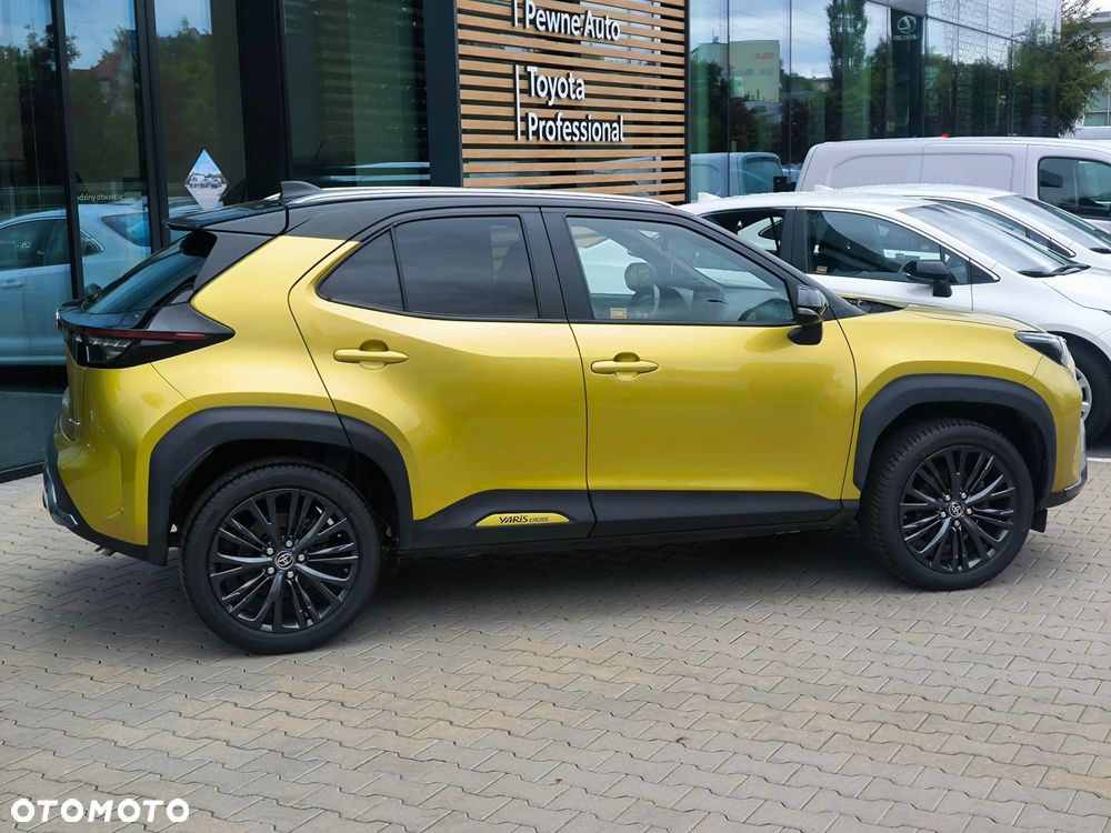 Toyota Yaris Cross Hybrid 1.5 Adventure - 2