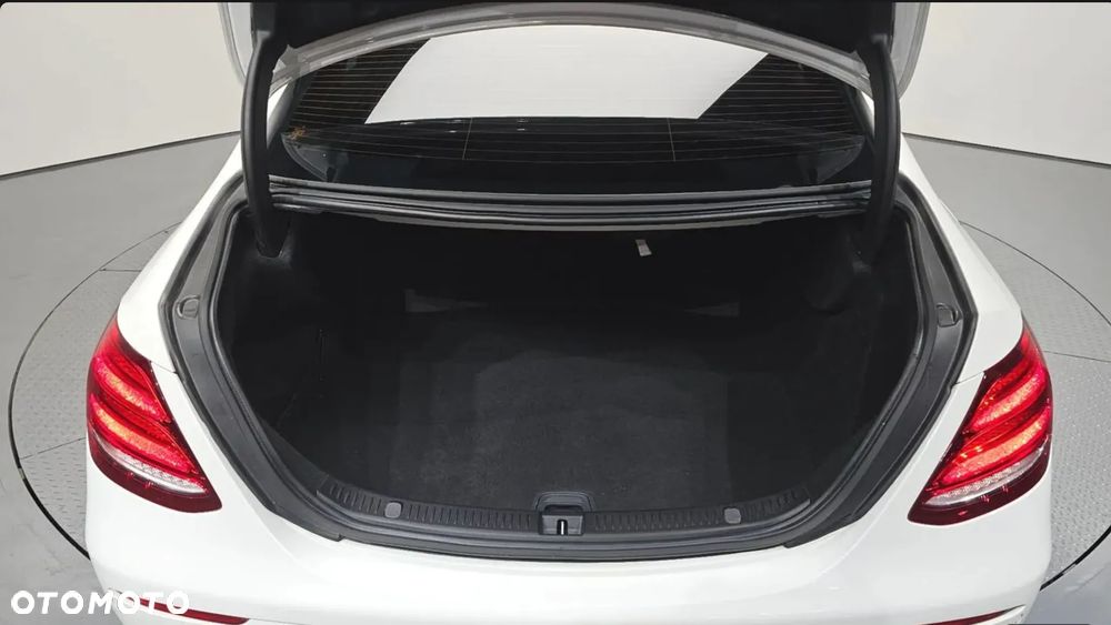 Mercedes-Benz Klasa E 300 9G-TRONIC Avantgarde - 4