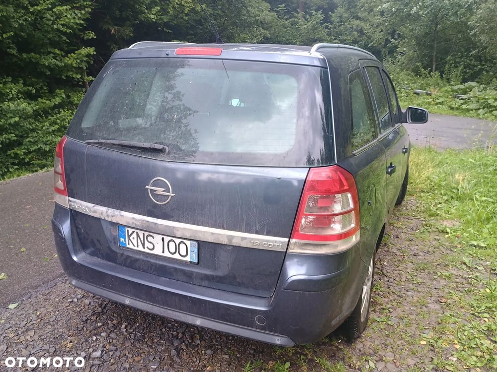 Opel Zafira 1.9 CDTI Cosmo ActiveSelect - 2