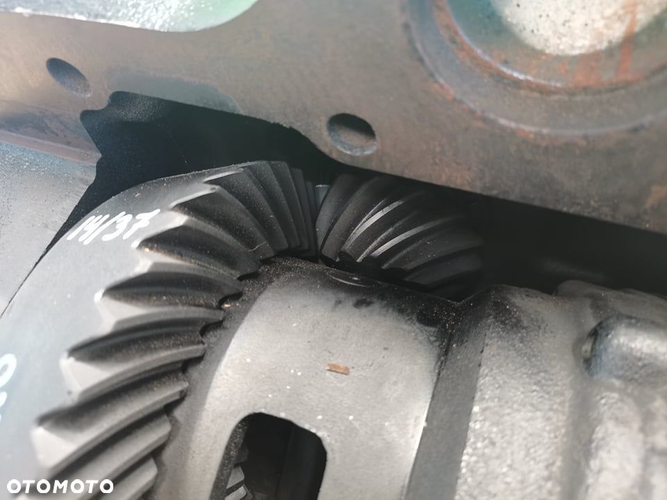 Środek mostu 14X37 Deutz-fahr K120 Agrotron {Carraro} - 4
